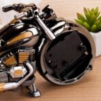 wecker in motorradform
