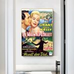 filmplakat mit der hand am kragen