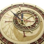 astronomische uhr aus holz