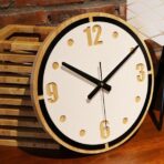 wanduhr eiche