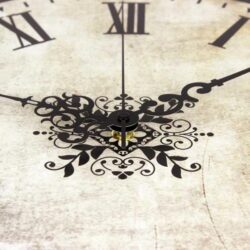 vintage beige uhr