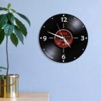 vintage vinyl uhr