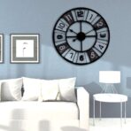 riesige industrielle wanduhr