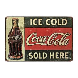 metallplatte gruner hintergrund coca cola