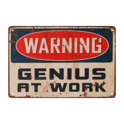 plaque metal genie bei der arbeit